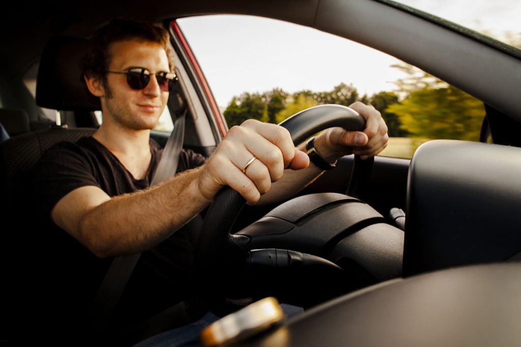 bofetada fácil de lastimarse En todo el mundo Todo lo que debe saber del seguro de carros baratos para jóvenes en Florida  - Sebanda Insurance