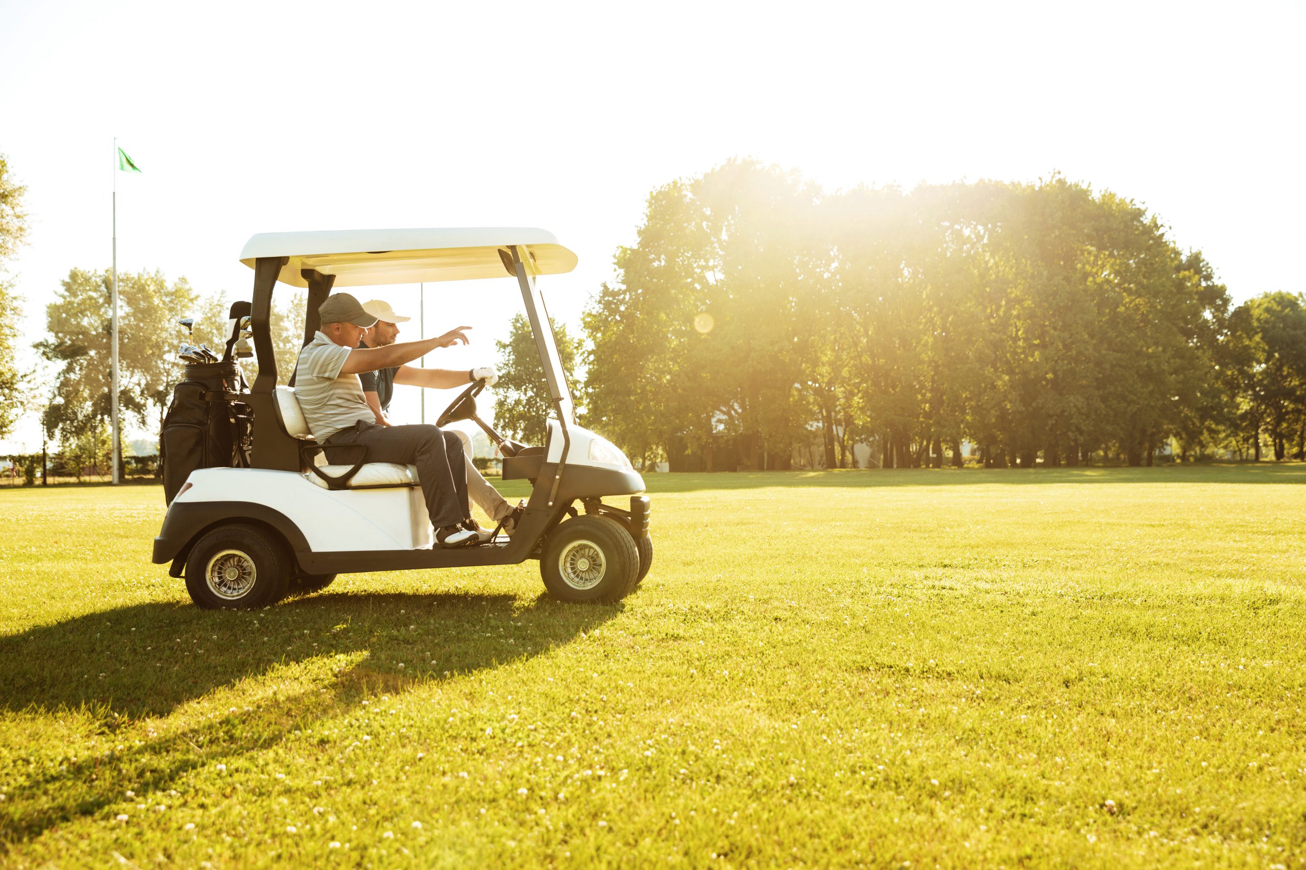es-obligatorio-seguro-carrito-golf-portada