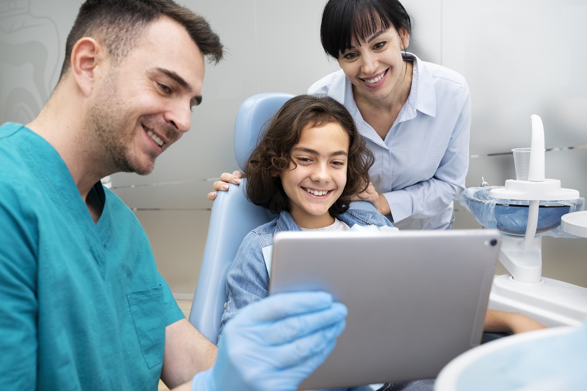 Como-Elegir-el Mejor-Seguro-Dental-para-tu-Familia
