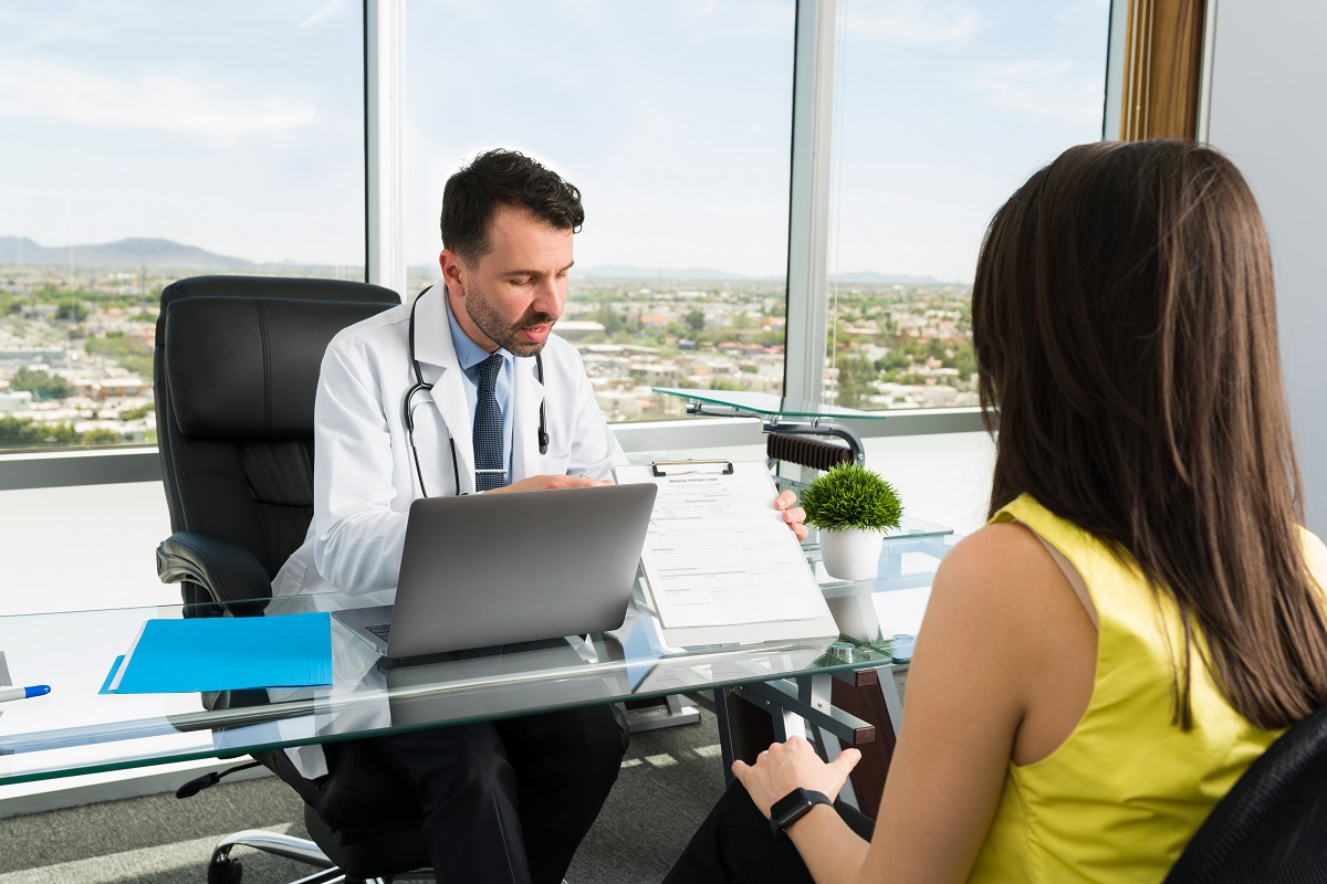 Seguro-médico-en-Miami-qué-cubre-cómo-elegir-el-plan-adecuado