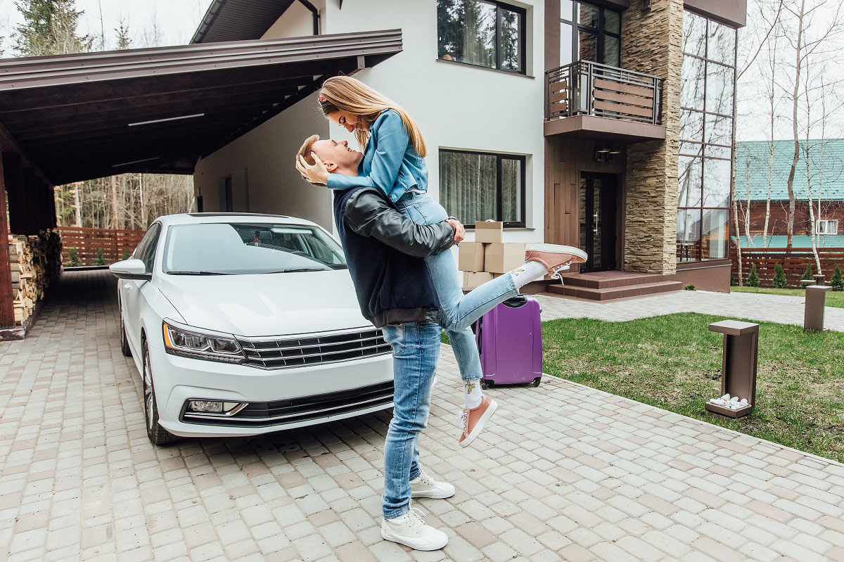 Cómo-ahorrar-en-tu-seguro-combinando-auto-hogar